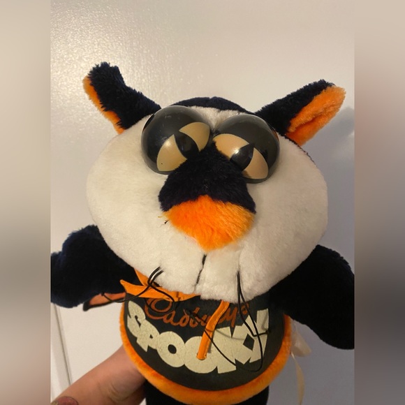 Spooky Cadbury plush - Picture 3 of 3